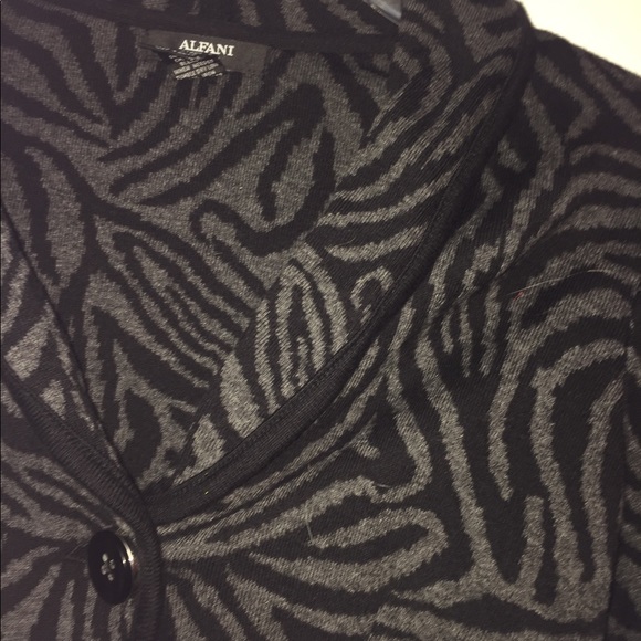 Sweater - Picture 2 of 2